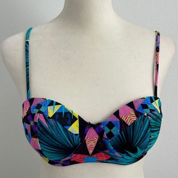 La Hearts Other - L.A. Hearts bikini top.  Vintage 80s style.  Adjustable straps.  Size XS.